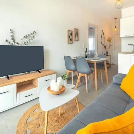 Ethra B Apartment